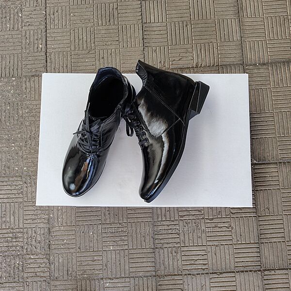 Черевики демісезонні лакована шкіра