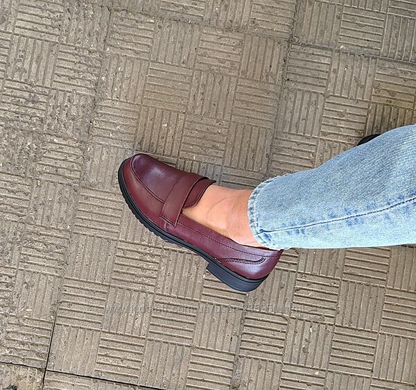 Лофери в тренд колір Бургунді 